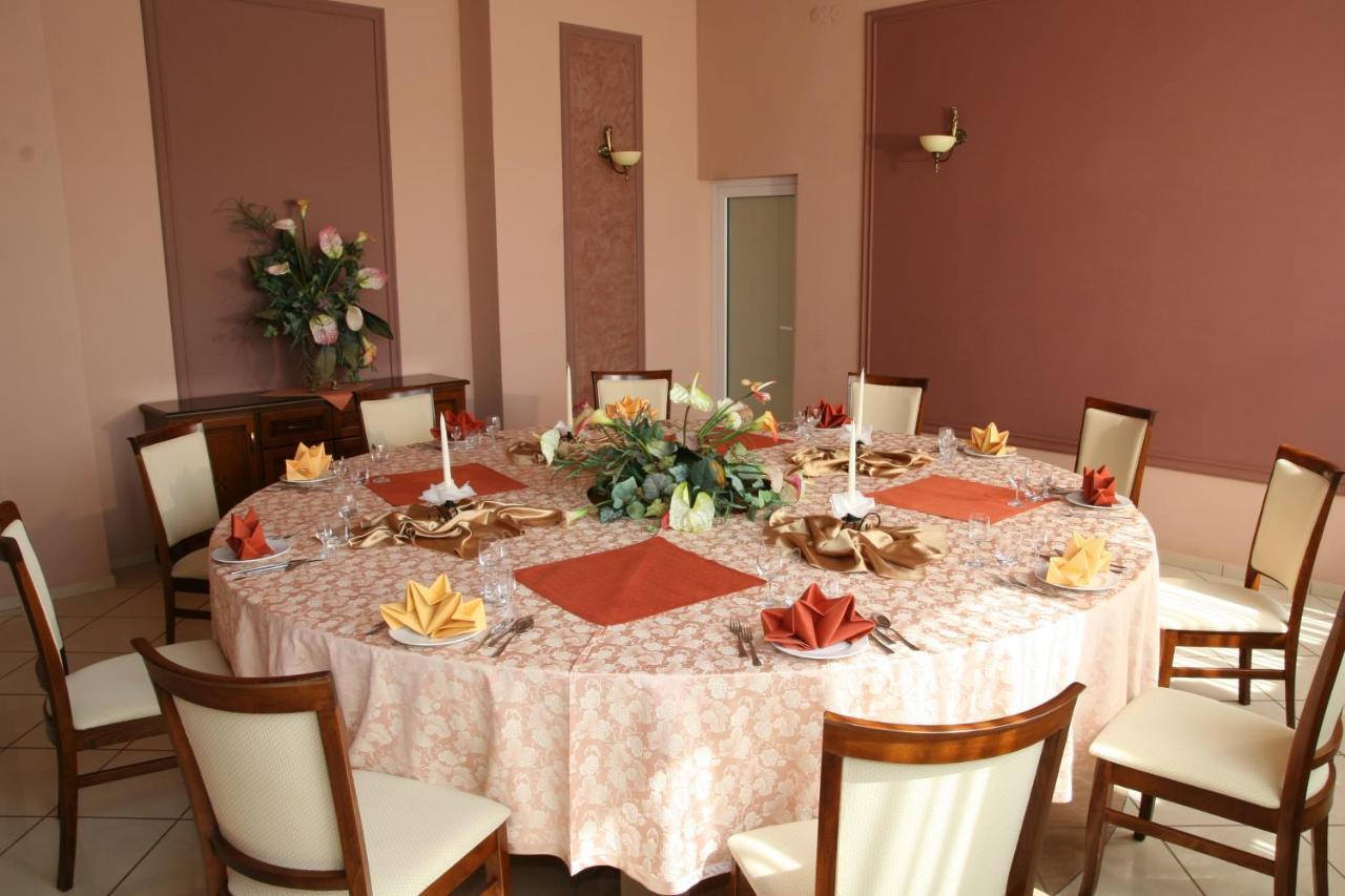 Kompleks Restauracyjno-Noclegowy Rubikon Lublin Luaran gambar